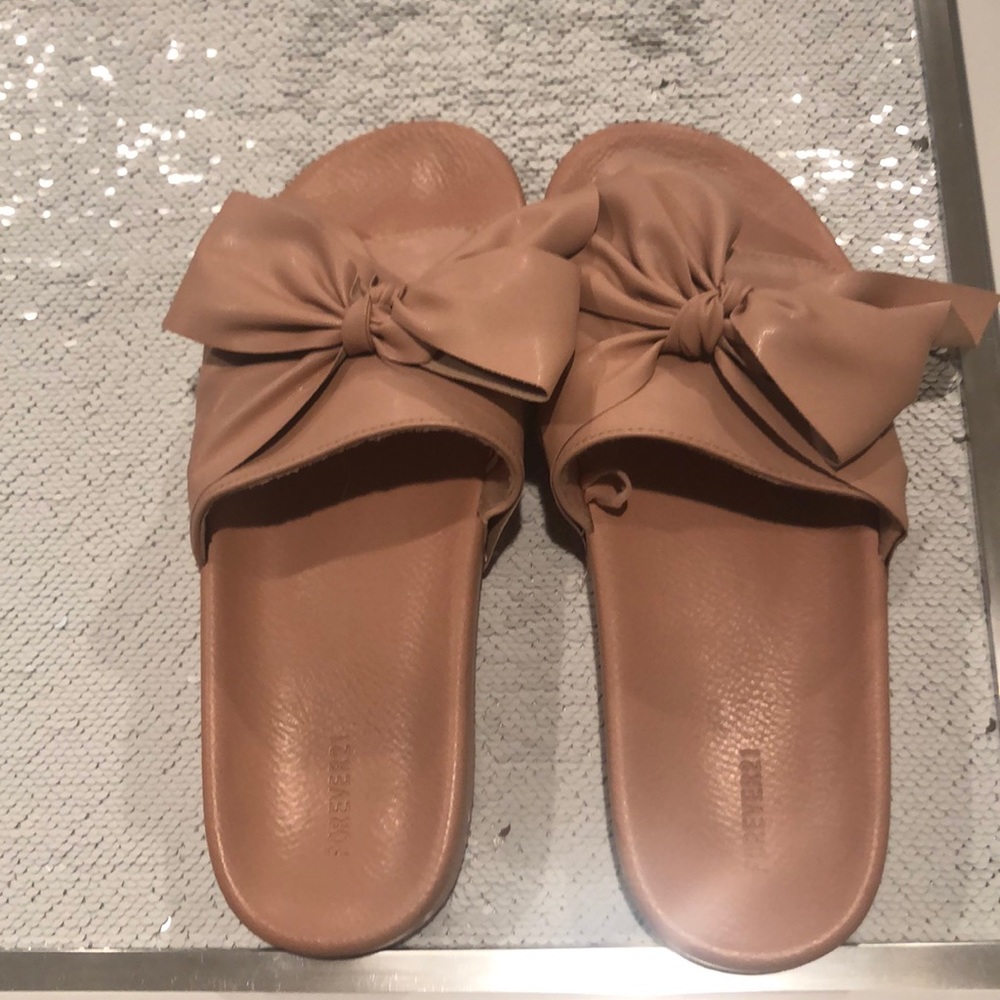 SLIDES